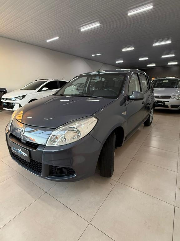 RENAULT Sandero - Foto