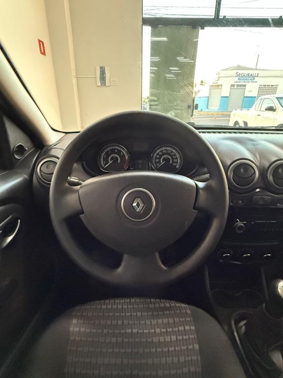 RENAULT Sandero - Foto
