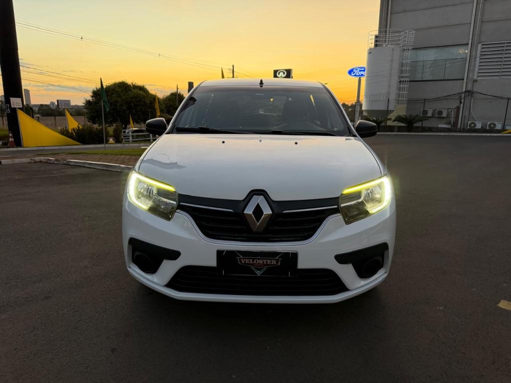 RENAULT Sandero - Foto