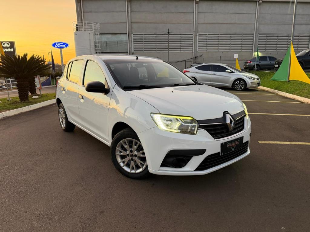 RENAULT Sandero - Foto