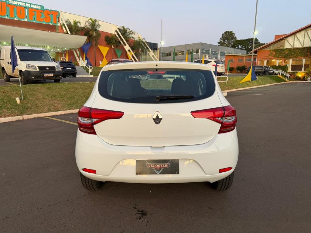 RENAULT Sandero - Foto