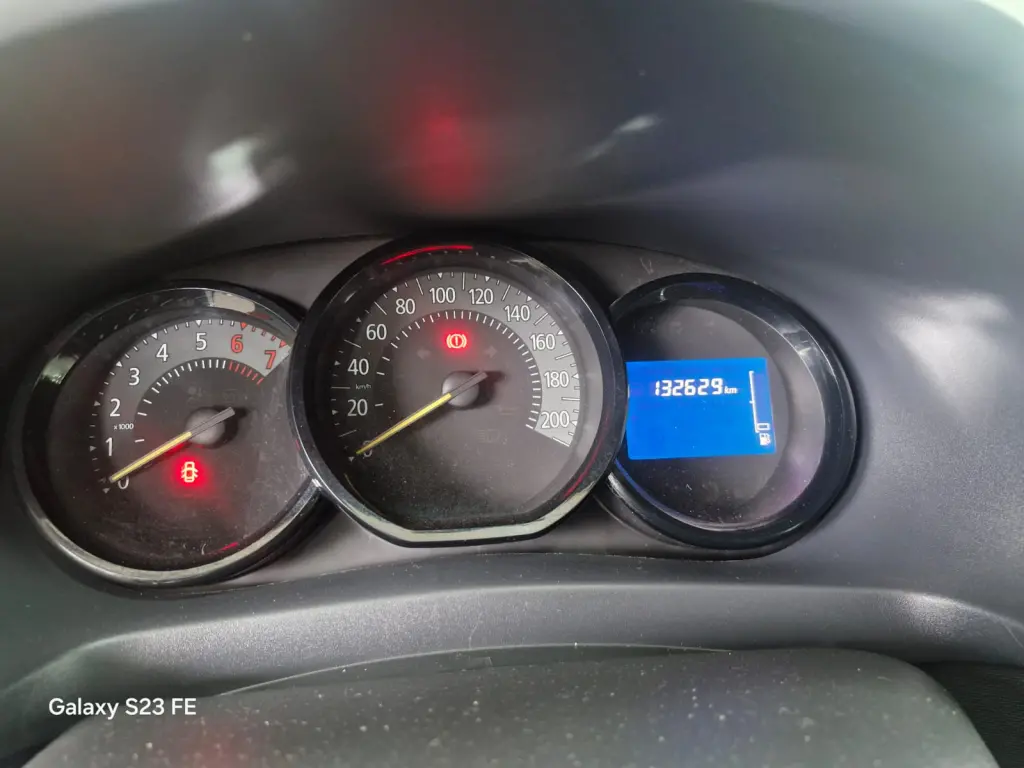 RENAULT Sandero - Foto
