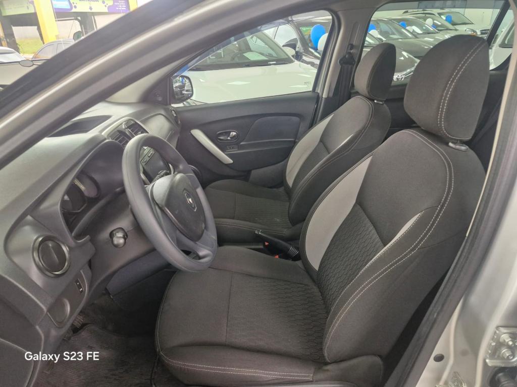 RENAULT Sandero - Foto
