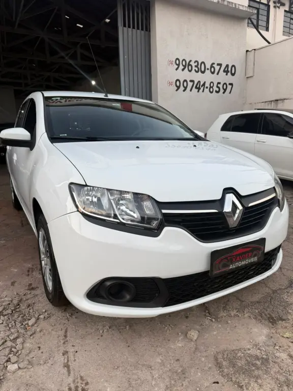 RENAULT Sandero - Foto