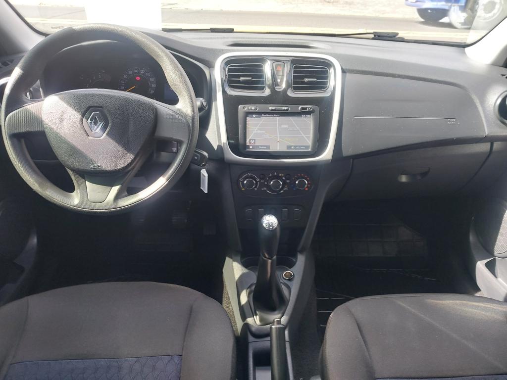 RENAULT Sandero - Foto