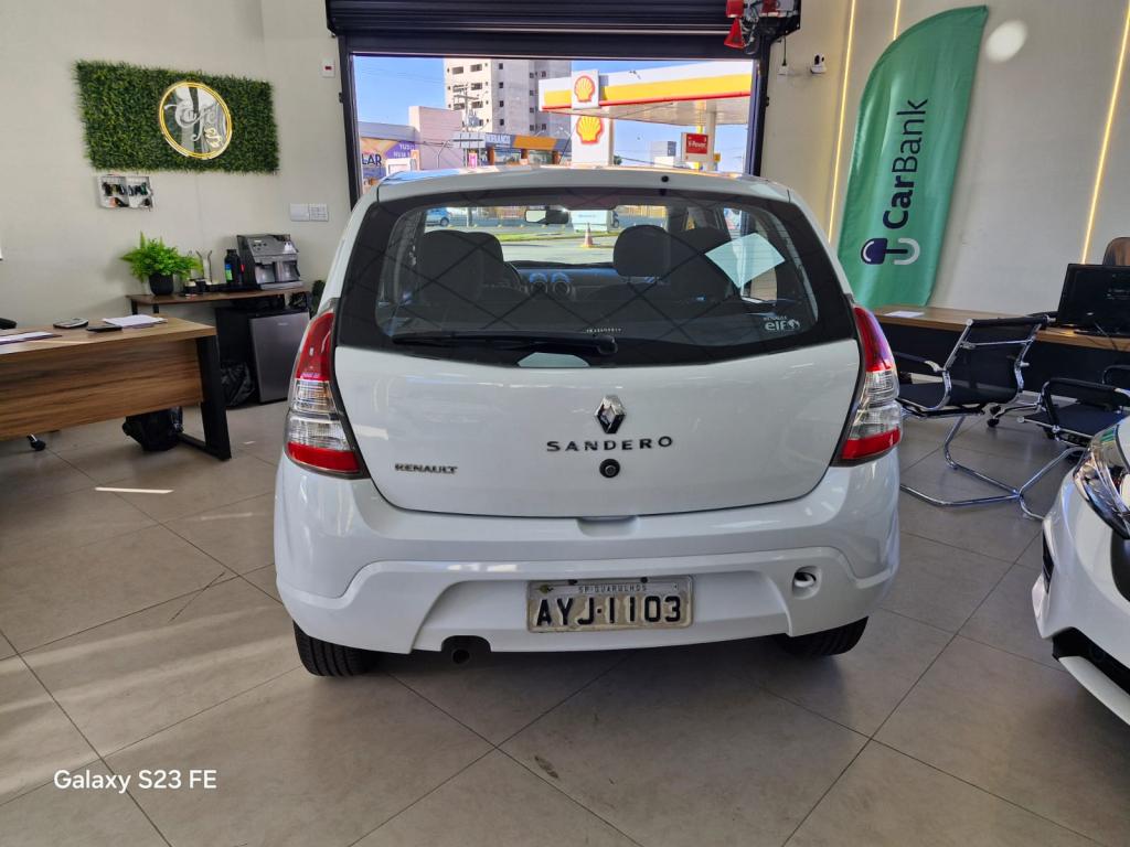 RENAULT Sandero - Foto