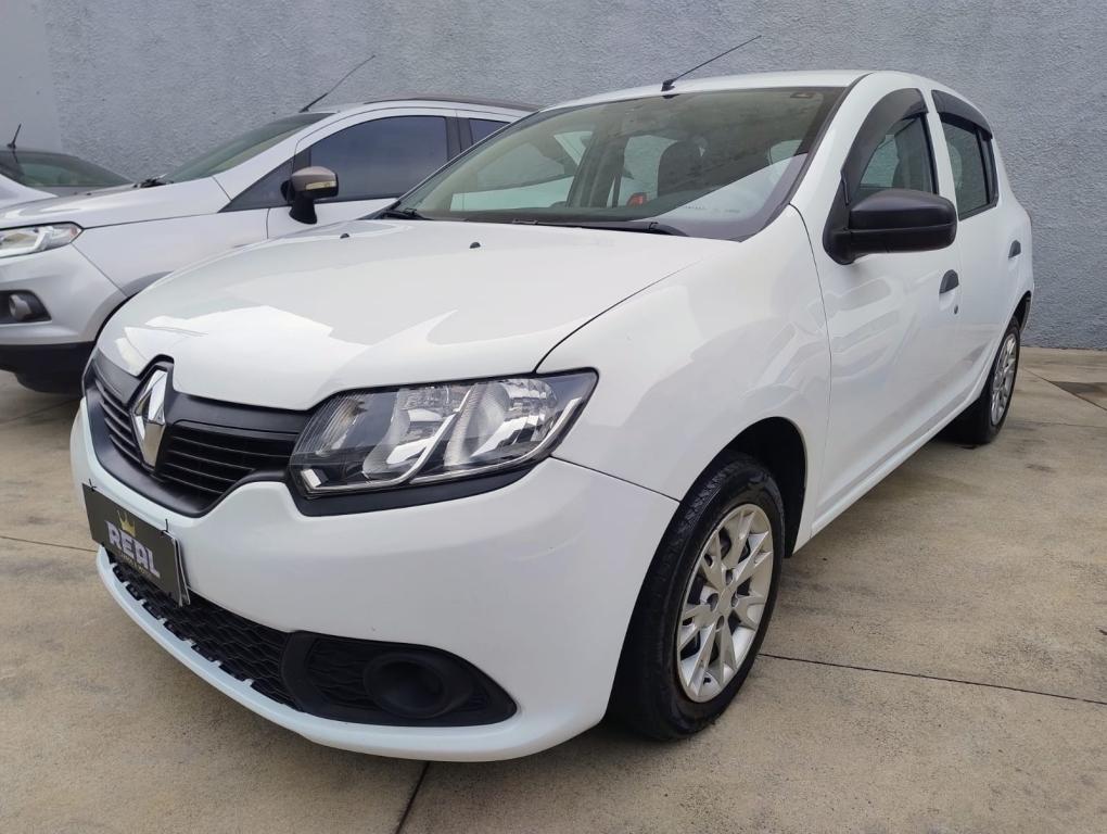 RENAULT Sandero - Foto