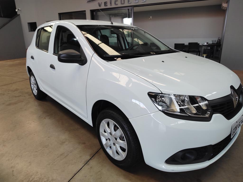 RENAULT Sandero - Foto
