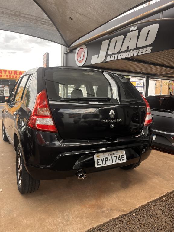 RENAULT Sandero - Foto