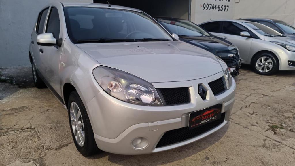 RENAULT Sandero - Foto