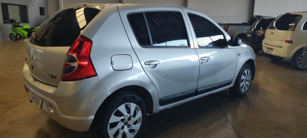 RENAULT Sandero - Foto