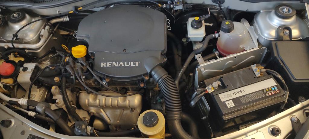 RENAULT Sandero - Foto