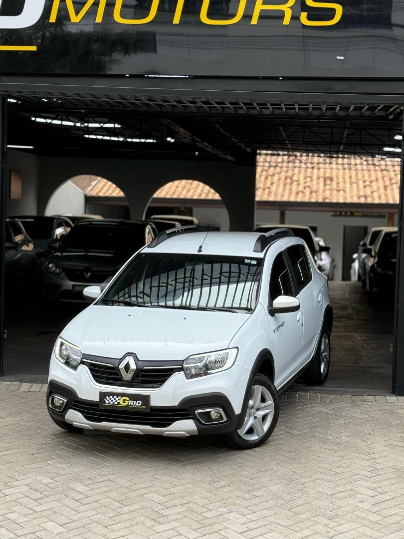 RENAULT Sandero - Foto