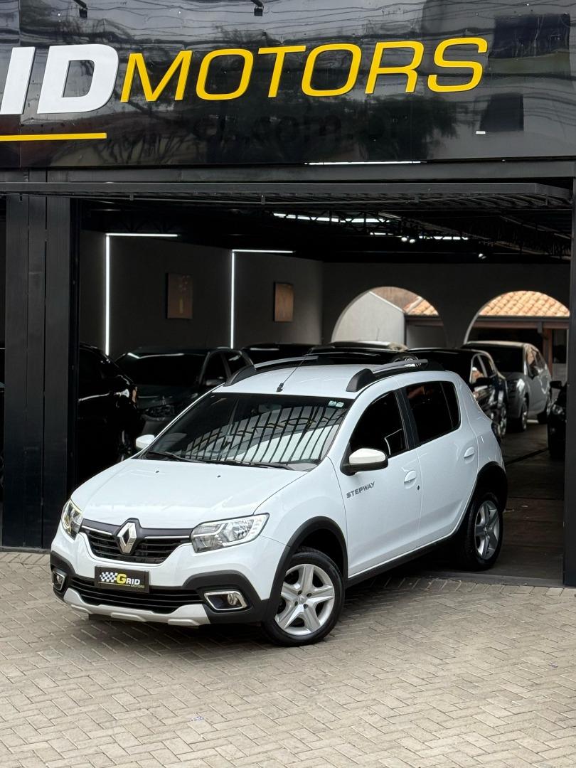 RENAULT Sandero - Foto
