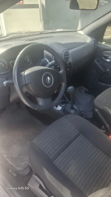 RENAULT Sandero - Miniatura