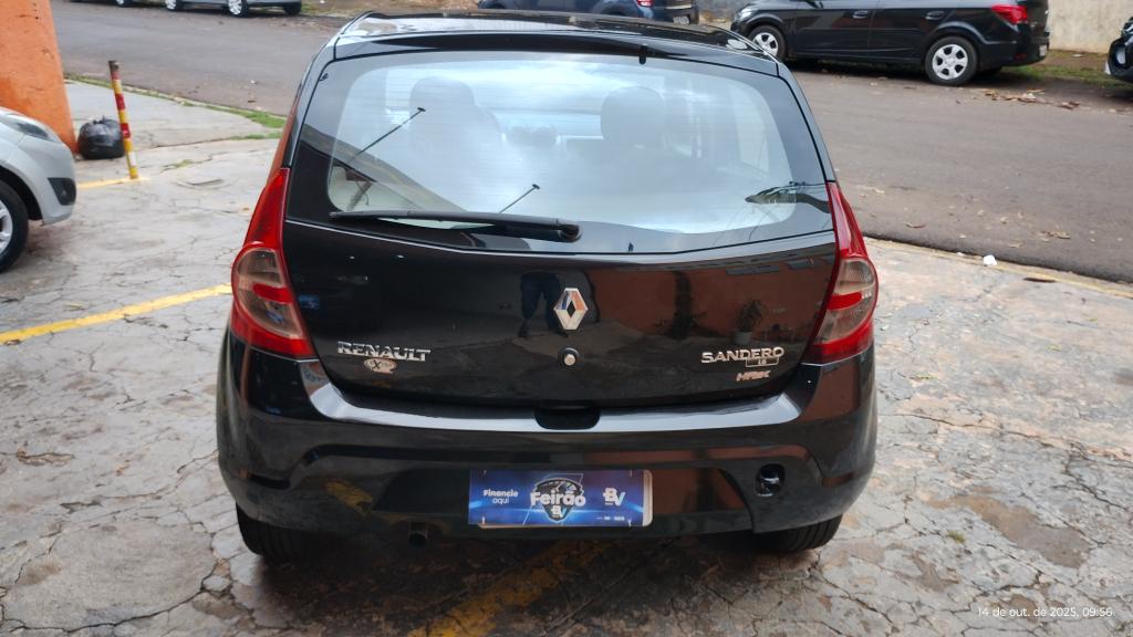 RENAULT Sandero - Foto