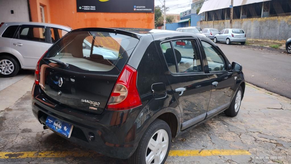 RENAULT Sandero - Foto