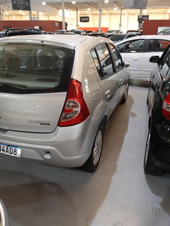 RENAULT Sandero - Foto