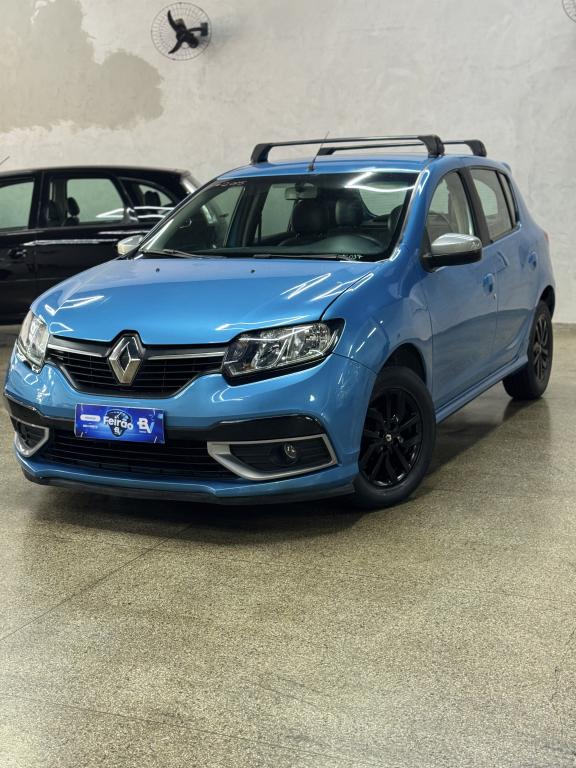 RENAULT Sandero - Foto