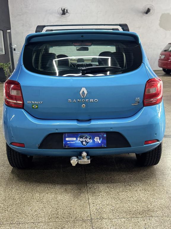 RENAULT Sandero - Foto