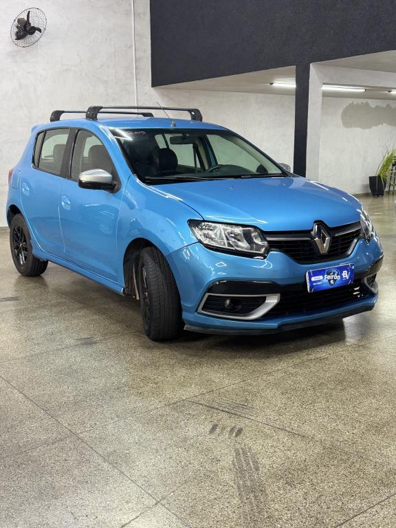 RENAULT Sandero - Foto