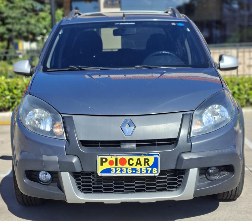 RENAULT Sandero - Foto