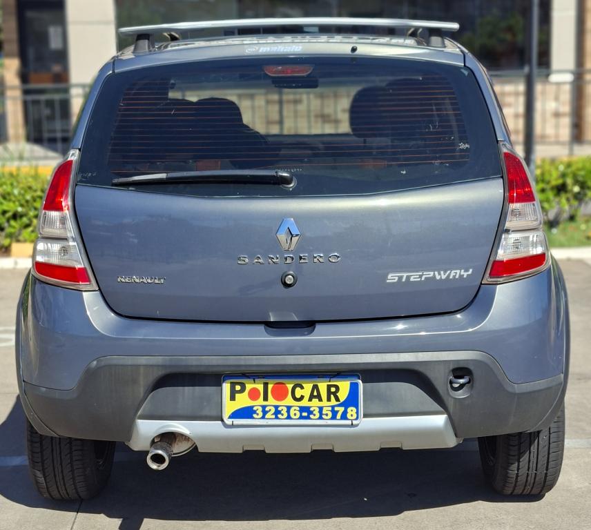 RENAULT Sandero - Foto