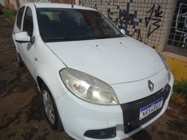 RENAULT Sandero - Foto