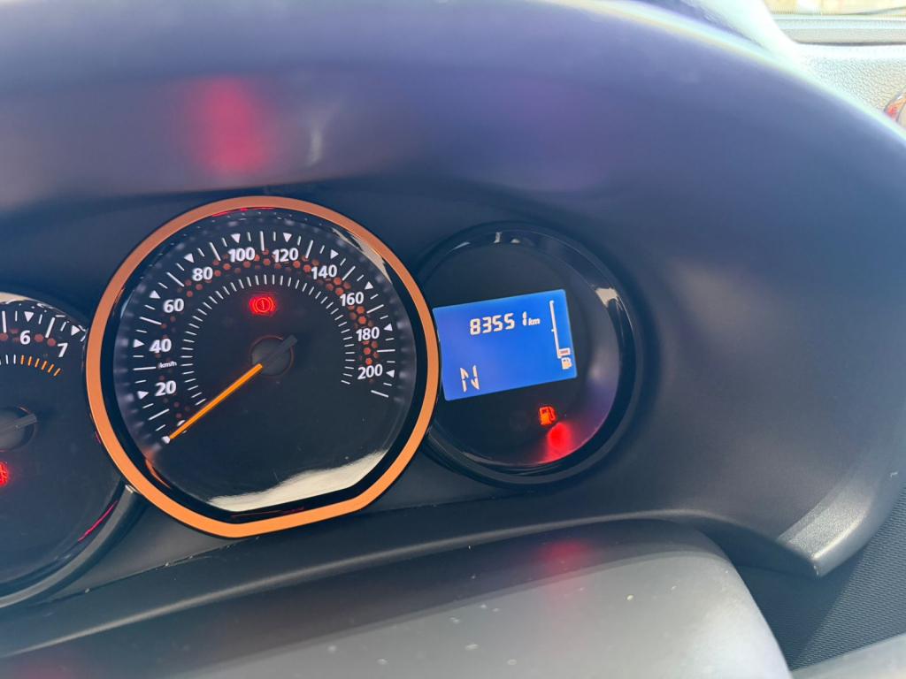 RENAULT Sandero - Foto