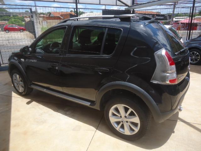 RENAULT Sandero - Foto