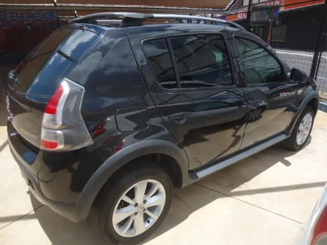 RENAULT Sandero - Foto