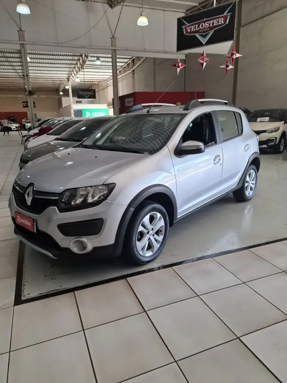 RENAULT Sandero - Foto