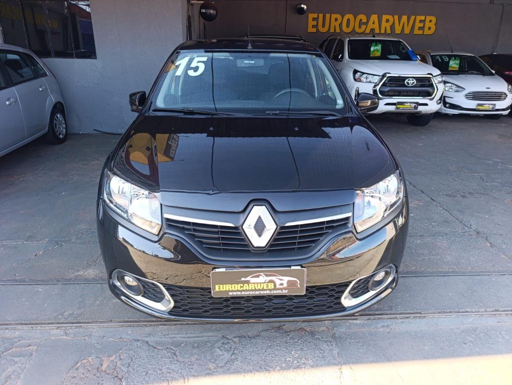 RENAULT Sandero - Foto
