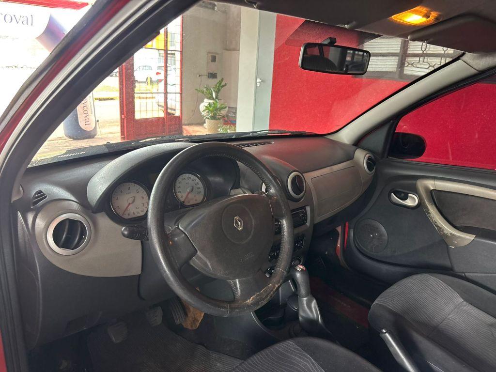 RENAULT Sandero - Foto