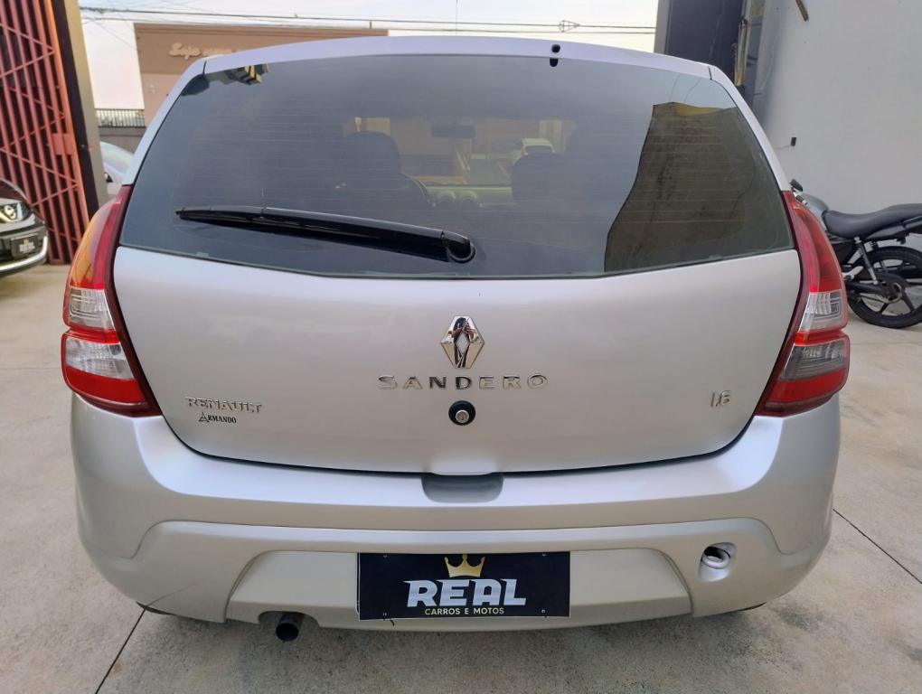 RENAULT Sandero - Foto