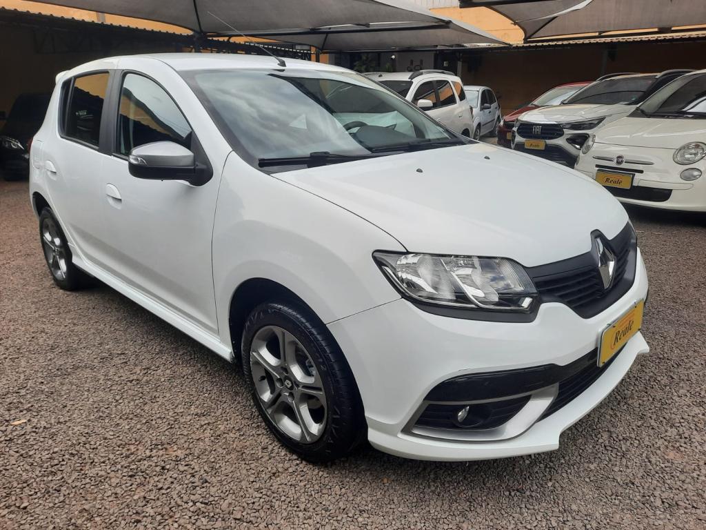 RENAULT Sandero - Foto
