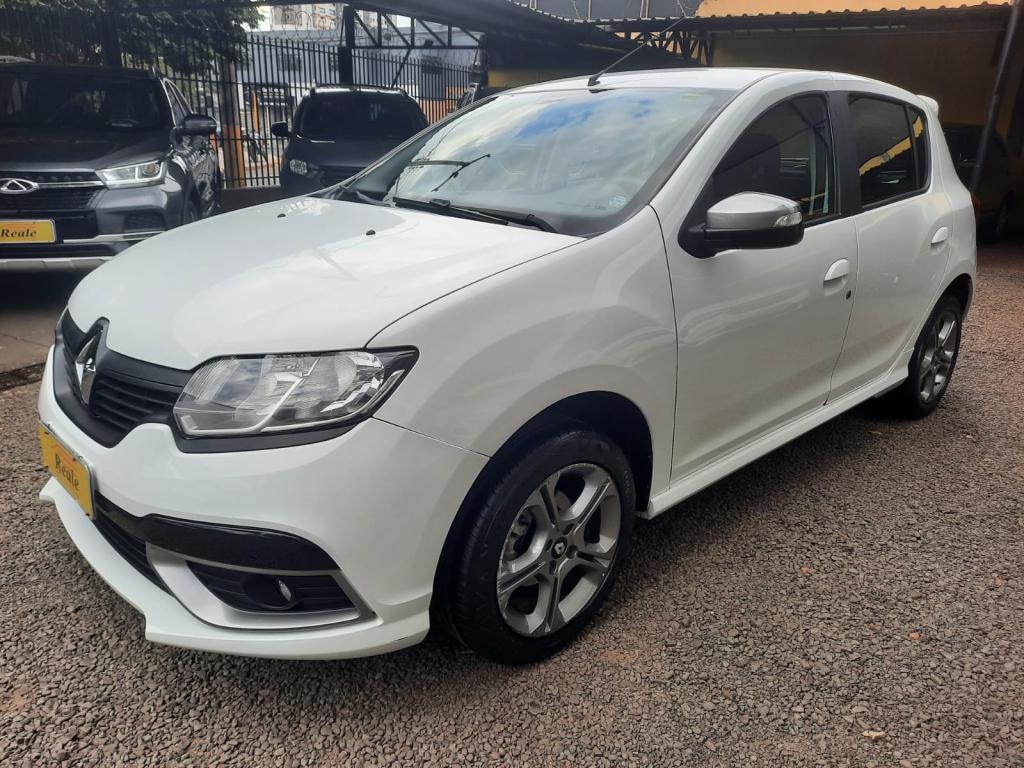 RENAULT Sandero - Foto