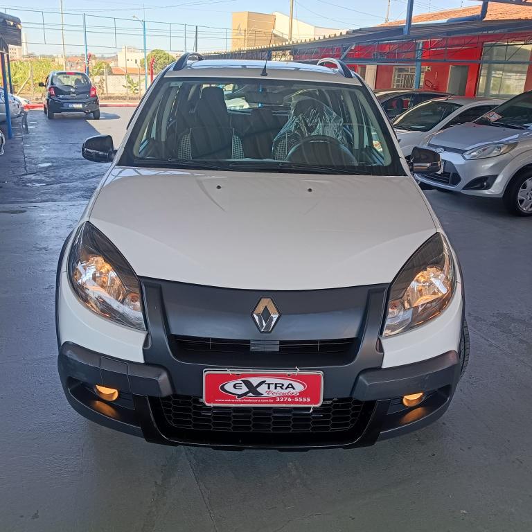 RENAULT Sandero - Foto