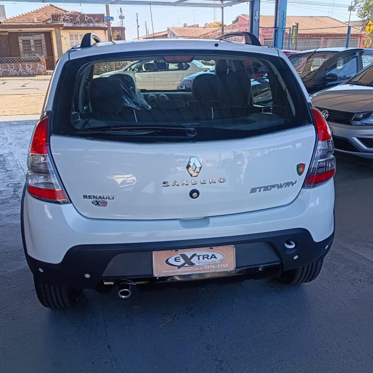 RENAULT Sandero - Foto
