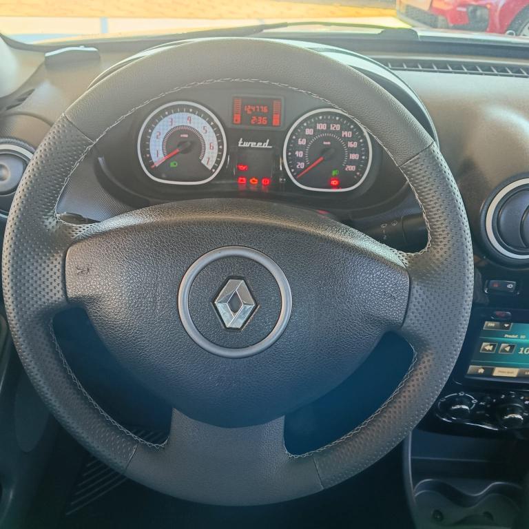 RENAULT Sandero - Foto
