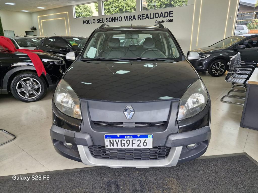 RENAULT Sandero - Foto
