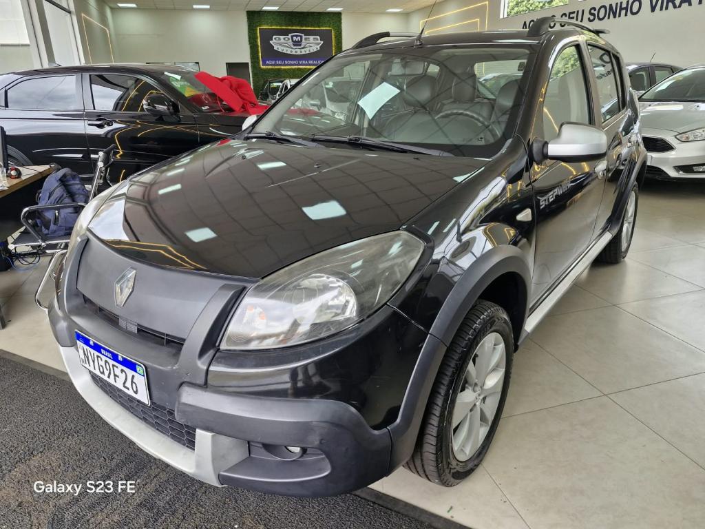 RENAULT Sandero - Foto