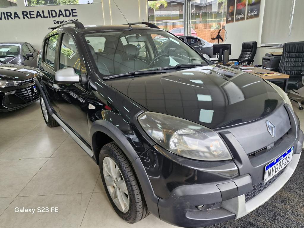 RENAULT Sandero - Foto
