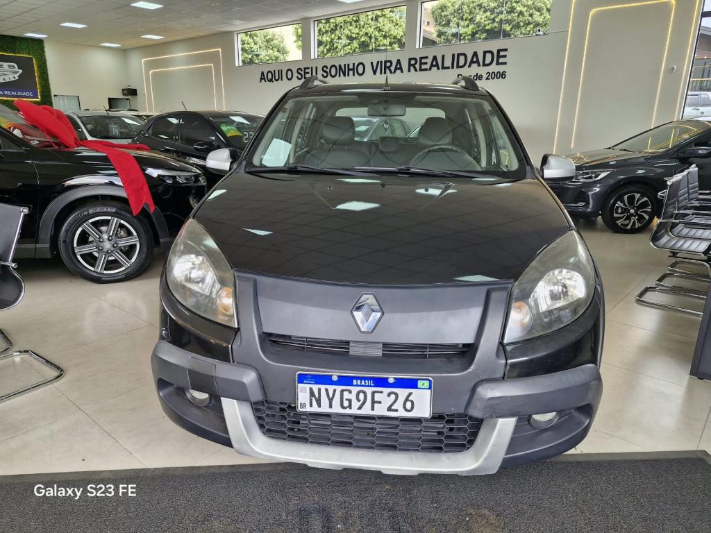 RENAULT Sandero - Foto
