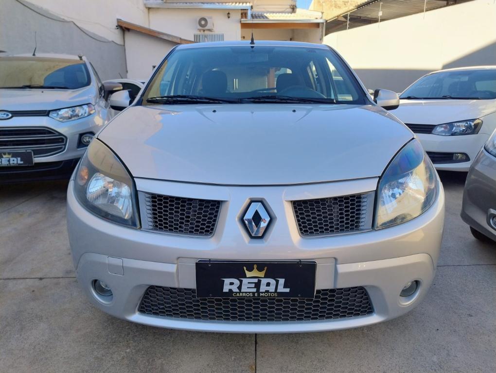 RENAULT Sandero - Foto