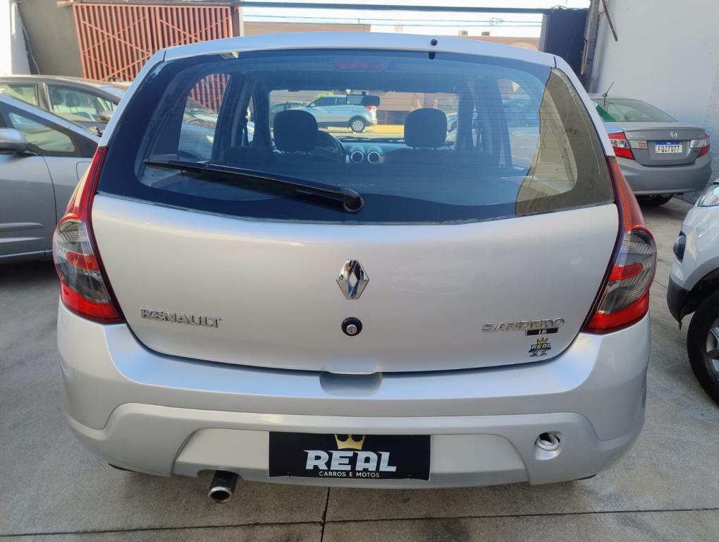 RENAULT Sandero - Foto