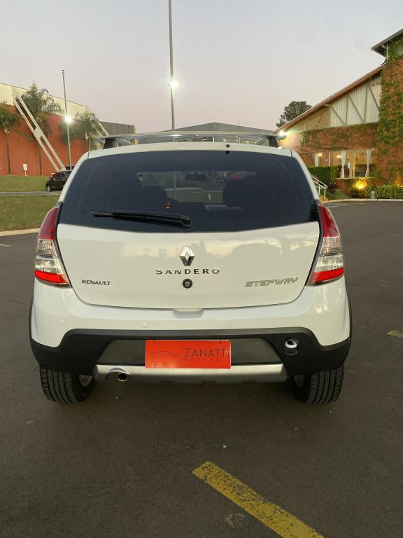 RENAULT Sandero - Foto
