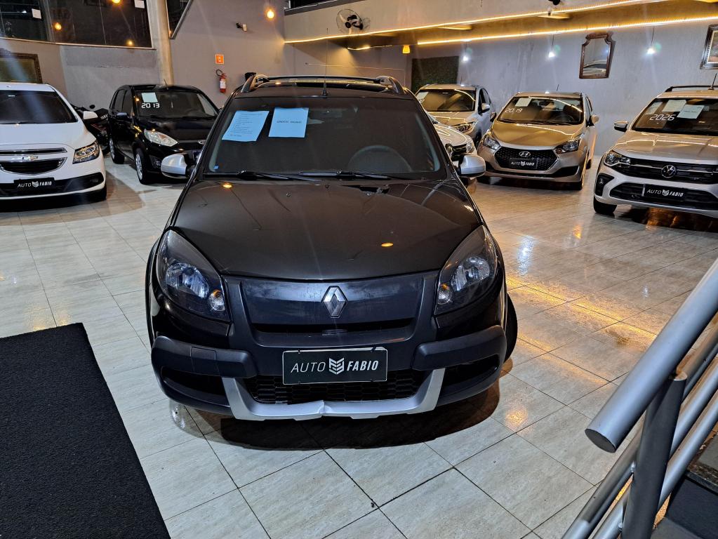 RENAULT Sandero - Foto