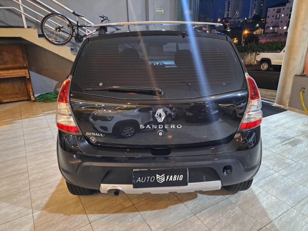 RENAULT Sandero - Foto