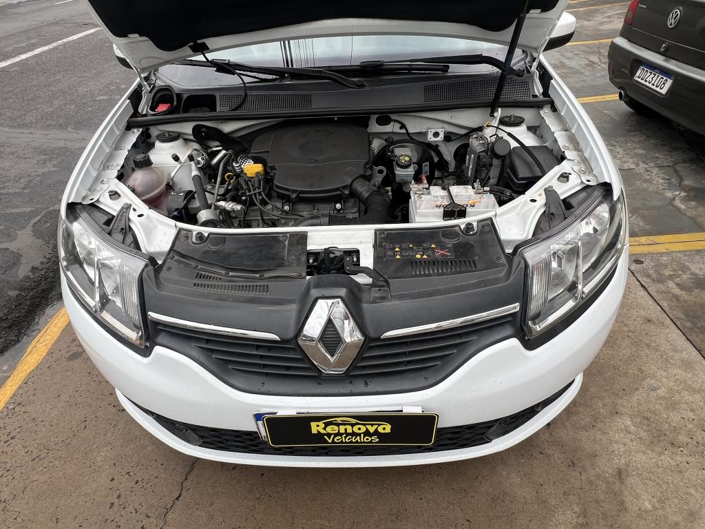 RENAULT Sandero - Foto